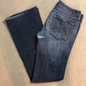 7 Distressed Jeans